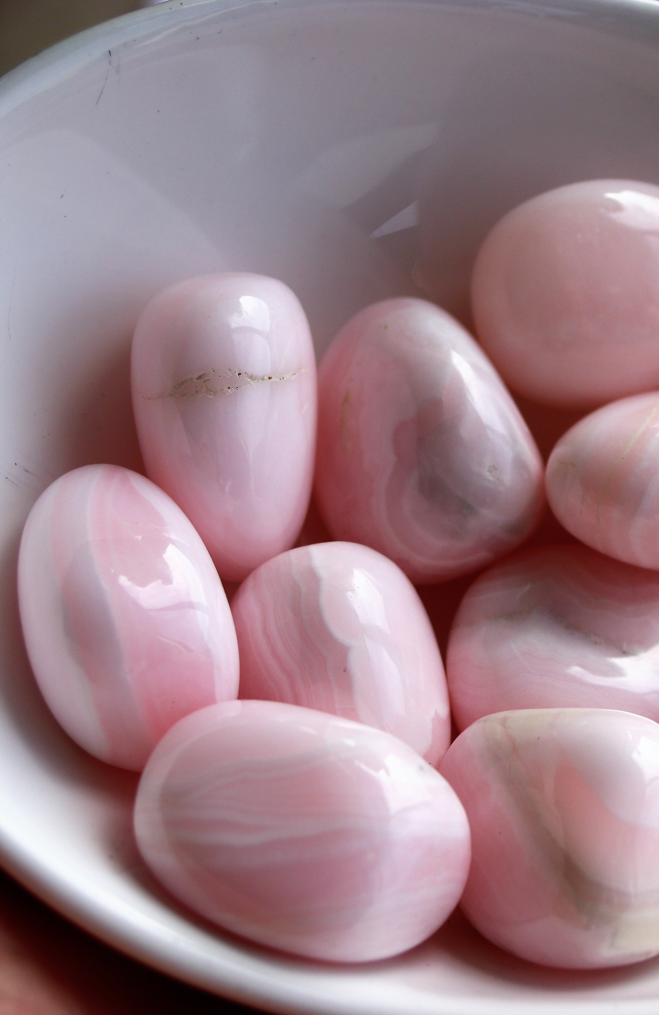 Mangano Calcite AA Tumbled Stone